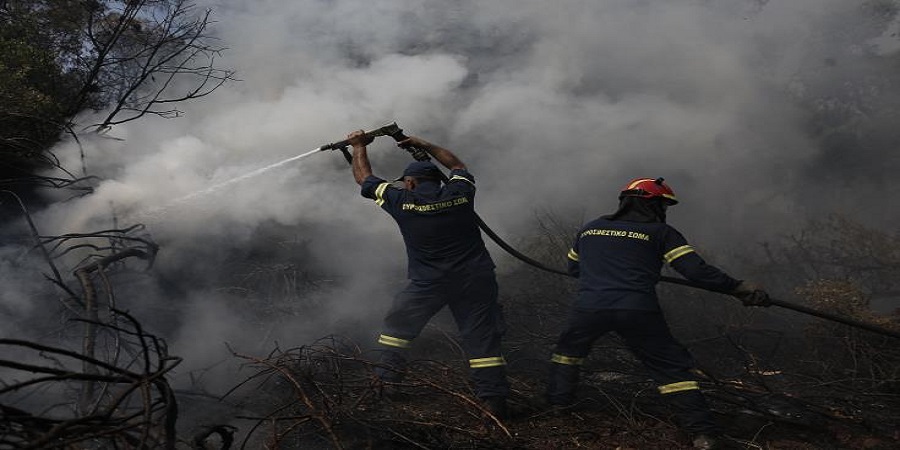 Σε επίπεδο «Κόκκινου Συναγερμού» ο κίνδυνος πρόκλησης δασικών πυρκαγιών 